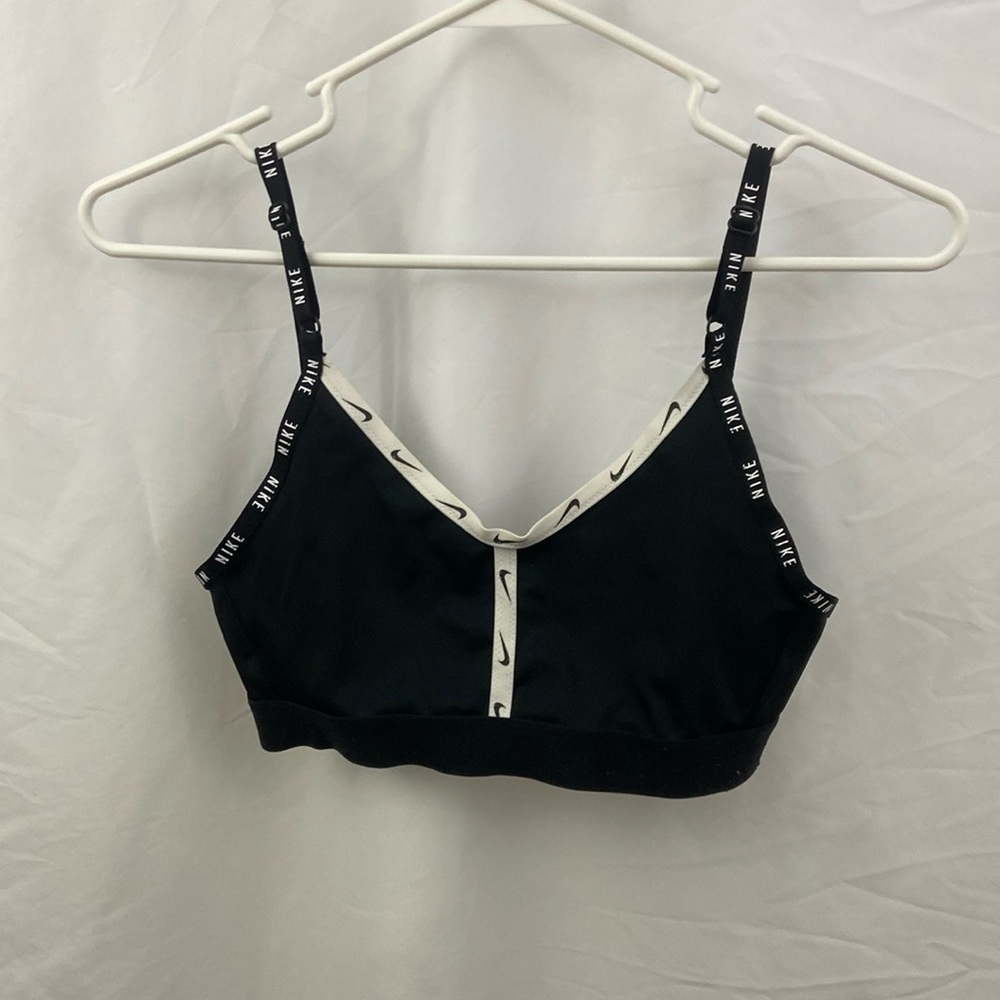 Nike Women’s Black Dri Fit Size Small Sports Bra